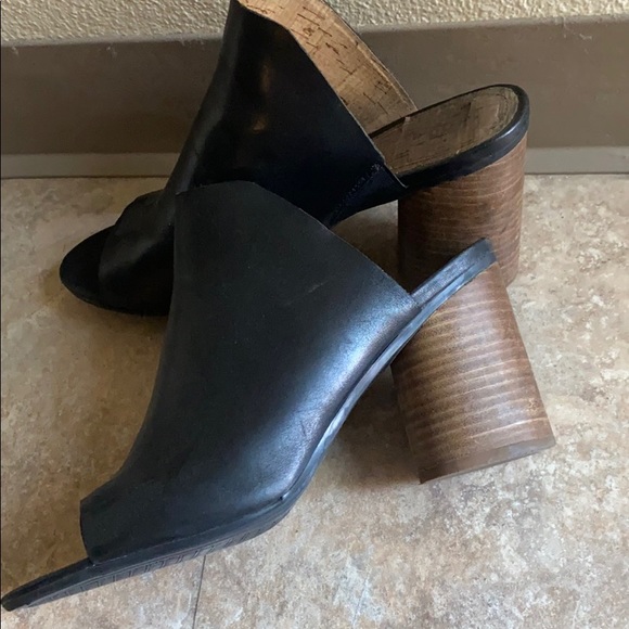 Leather and wood mules - Picture 4 of 5